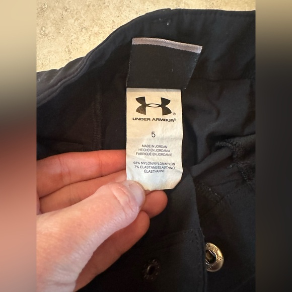 Boy’s Under Armour Quick Dry Black Shorts - Picture 3 of 6